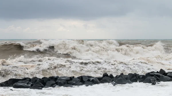 Tormenta en costa ioniana —  Fotos de Stock
