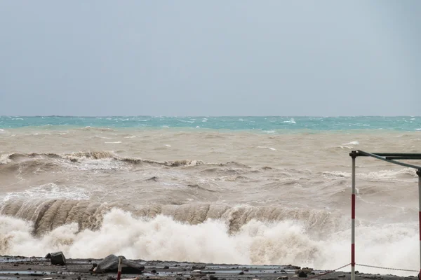 Tormenta en costa ioniana —  Fotos de Stock