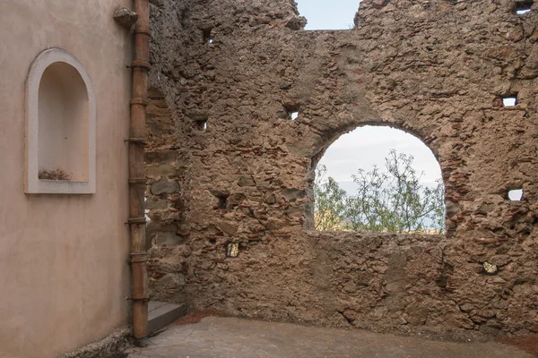 Window of ancient stone — Stock Photo, Image