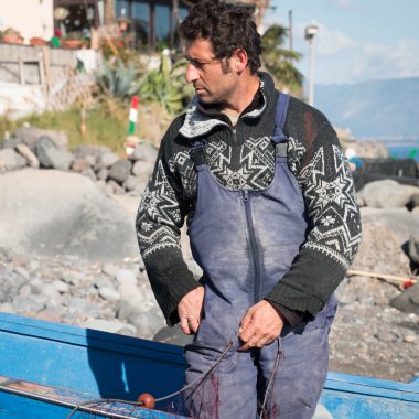 Balıkçı ağları ile