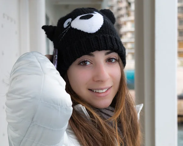 Gir smiling at the camera aboard ship — Stock Photo, Image