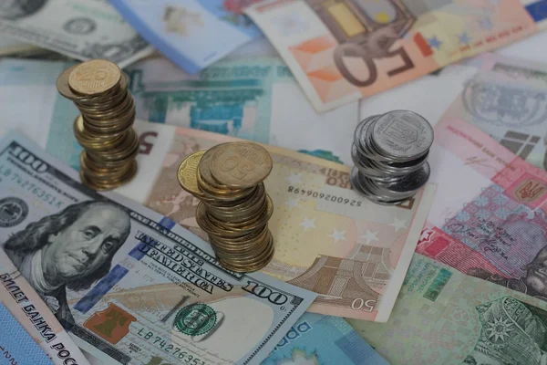 farklı ülkelerden para