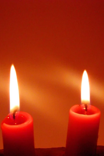 Candele rosse accese — Foto Stock