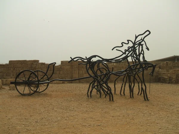 가 이사 랴 Maritima 국립 공원, 이스라엘에서 현대 말 마차 조각 — 스톡 사진