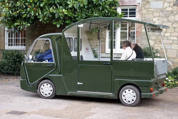 Tourists buggy in England — Stock Photo, Image