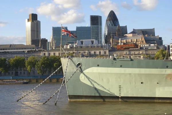 Barco de batalla H.m.s Belfast en River Thames, Londres, Inglaterra —  Fotos de Stock