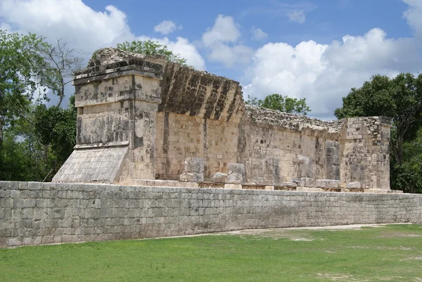 Grand terrain de balle, Chichen Itza, Mexique — Photo