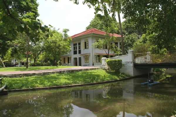 Dusit palácio jardim em Bangkok, Tailândia, Ásia — Fotografia de Stock