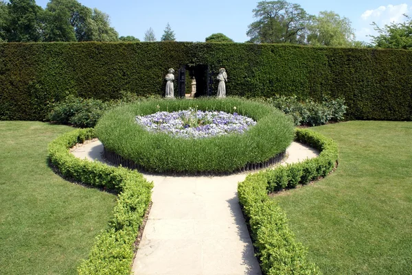 Вход в сад замка Хевер, Кент, Англия — стоковое фото