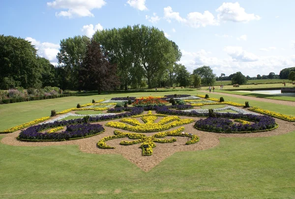 Formal garden. bed flower — Stock Photo, Image