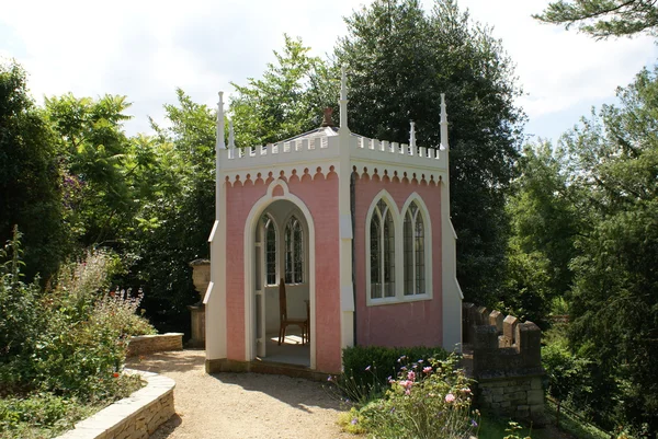 Summerhouse, Painswick Rococo Garden en Stroud, Gloucestershire, Inglaterra — Foto de Stock