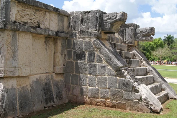 Venusplattform auf dem Großen Platz, Chichen Itza, Mexiko — Stockfoto