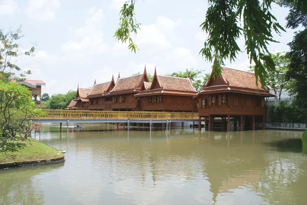 Vimanmek Mansion, Dusit Palace garden in Bangkok, Thailand, Asia — Zdjęcie stockowe