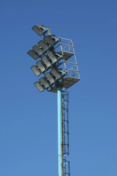 Прожекторы стадиона — стоковое фото