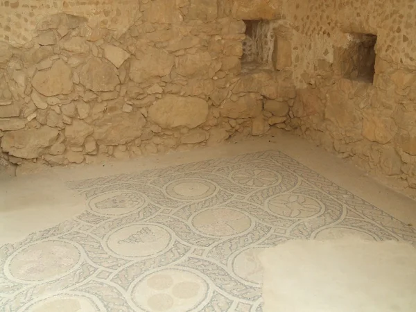 Мозаичный пол в комнате, дворец царя Ирода, Масада, Иудейская пустыня, Израиль — стоковое фото