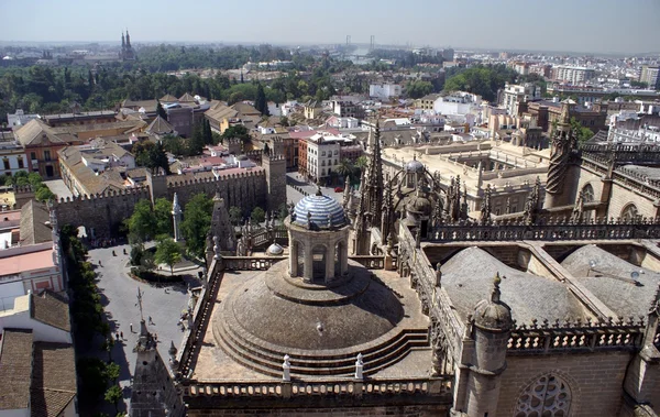 Veduta aerea esterna urbana, Cattedrale di Siviglia, Siviglia, Andalusia, Spagna — Foto Stock