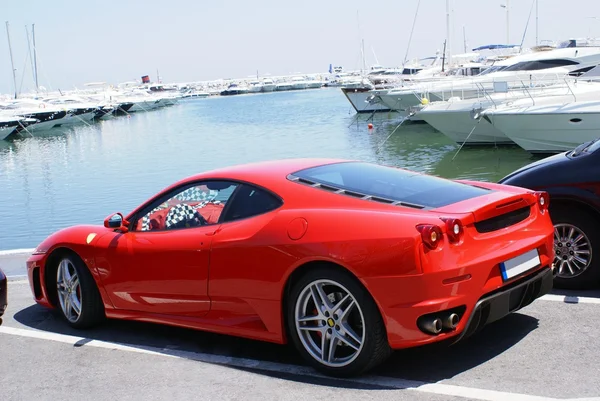 Coche aparcado — Foto de Stock