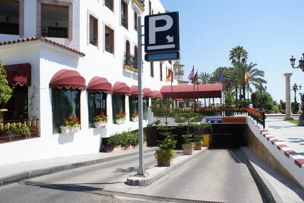 Yeraltı otoparkı, Marbella, Malaga, Endülüs, İspanya için giriş