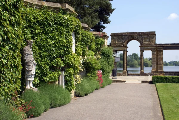 Hever-Burggarten, kent. England — Stockfoto