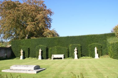 Mezar. Mezar. Mezarlık. heykeller. Hedge. koltuk. mezarlığı