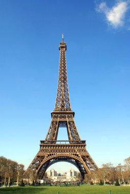 Fransız bir dönüm noktası olarak adlandırılan Eyfel Kulesi Paris, Fransa