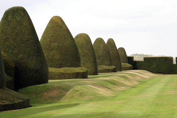 Garden, Chirk Castle, Wrexham, Wales, England, UK — Stock Photo, Image