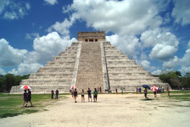 El Castillo, Chichen Itza, Meksika