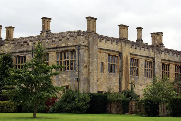 Sudeley castle facade, Winchcombe, Gloucestershire, England — Stock Photo, Image