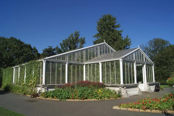 Greenhouse, Kew Gardens, Kew landscape, London, England — Stock Photo, Image