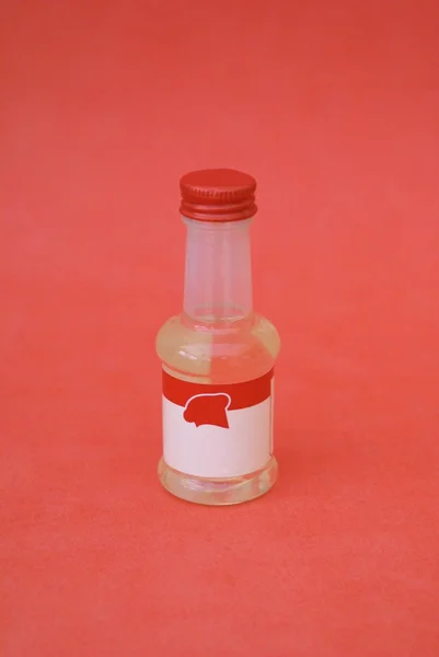 Fles van een voedsel smaak siroop — Stockfoto