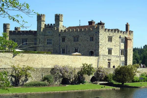 Leeds castle, Kent, Engeland — Stockfoto