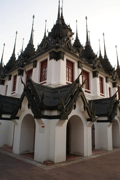 Wat Ratchanadda, Wat Ratchanaddaram, Loha Prasat, Bangkok, Thajsko — Stock fotografie