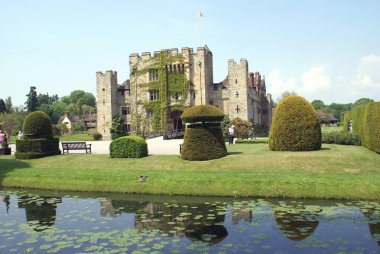 Castle ve riverside Garden'da. Hever Kalesi, Kent, İngiltere