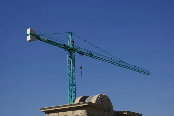 Crane. macara turn. macara pentru industria construcțiilor — Fotografie, imagine de stoc