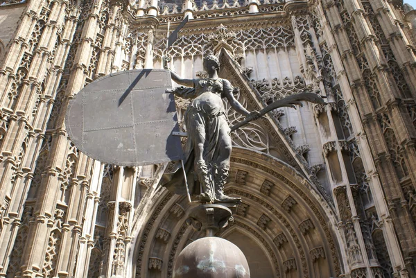 Giraldillo socha, katedrála v Seville, Sevilla, Andalusie, Španělsko — Stock fotografie