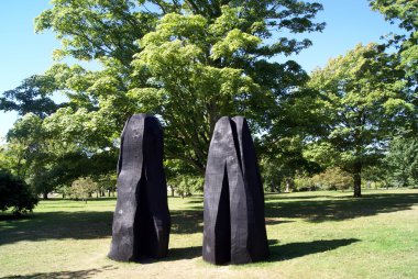 Ahşap heykeller, Kraliyet Botanik Bahçeleri, Kew, Londra, İngiltere