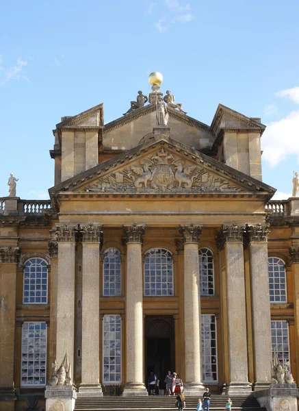 De ingang van Blenheim Palace, Woodstock, Oxfordshire, Engeland — Stockfoto