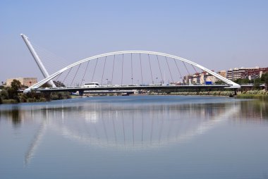 Puente del Alamillo Köprüsü, Guadalquivir Nehri, Seville, Endülüs, İspanya