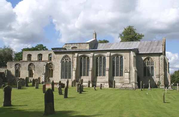 Iglesia de San Pedro, Coughton, Warwickshire, Inglaterra —  Fotos de Stock
