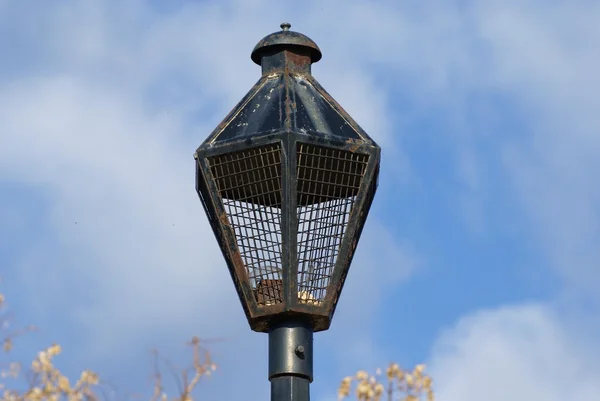 Veřejné osvětlení. pouliční lampa — Stock fotografie