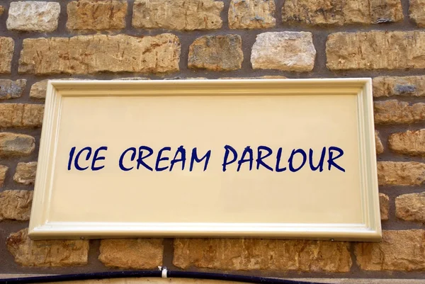 Ice cream parlour sign — Stock Photo, Image