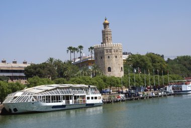 Torre del Oro, altın kule, Guadalquivir Nehri, Sevilla, Endülüs, İspanya