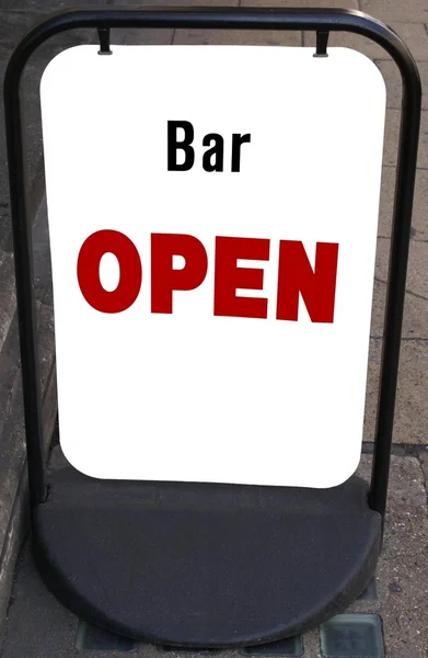 Bar-Zeichen öffnen. Offenes Zeichen. Zeichen. Bar. Kneipe — Stockfoto