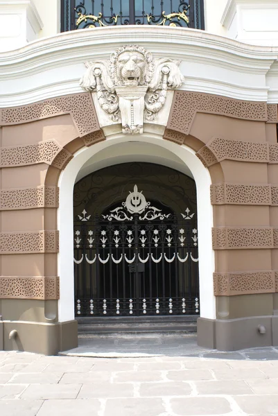 Porta decorativa, Chakri Maha Prasat, o Grande Palácio, Banguecoque, Tailândia, Ásia — Fotografia de Stock