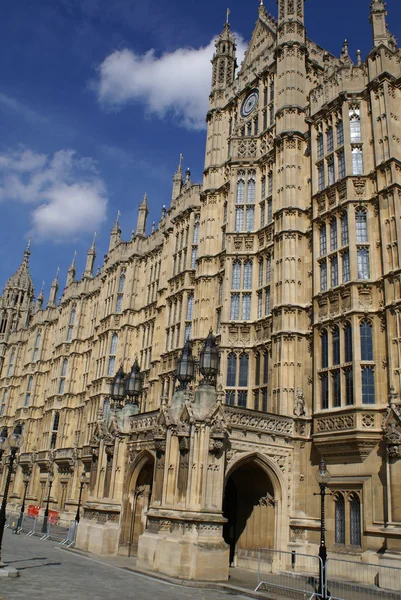 The entrance of The Palace of Westminster, London, England — Stock Photo, Image