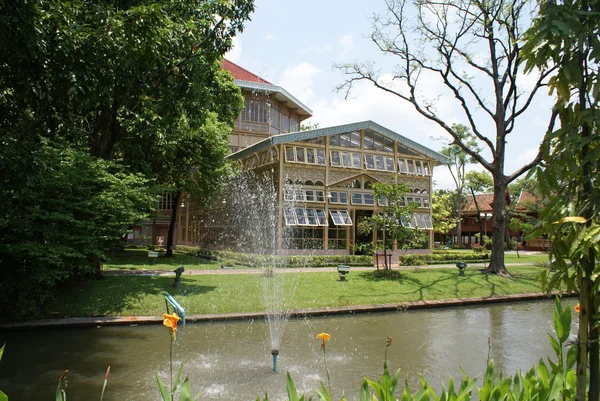 Vimanmek herenhuis, Dusit paleis, Bangkok, Thailand, Asia — Stockfoto