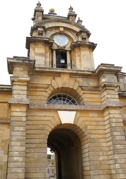 Entrée du Palais Blenheim, Woodstock, Oxfordshire, Angleterre — Photo