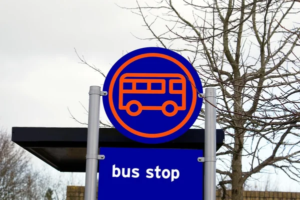 Busshållplats tecken — Stockfoto