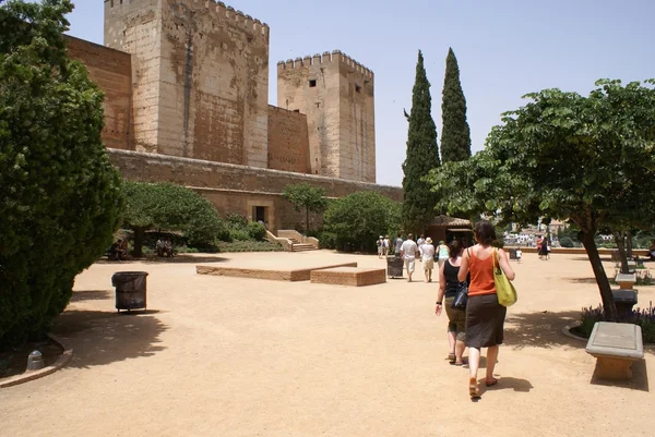 Turism i Alhambra, Granada, Andalusien, Spanien — Stockfoto