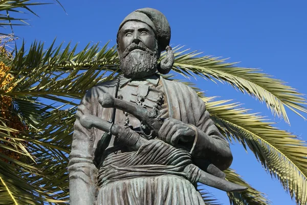 Estatua de Anaghnostis Mantakas, Chania, Creta, Grecia —  Fotos de Stock